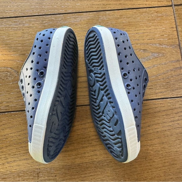 Native Navy/White Shoes, Size C9 - Picture 8 of 9